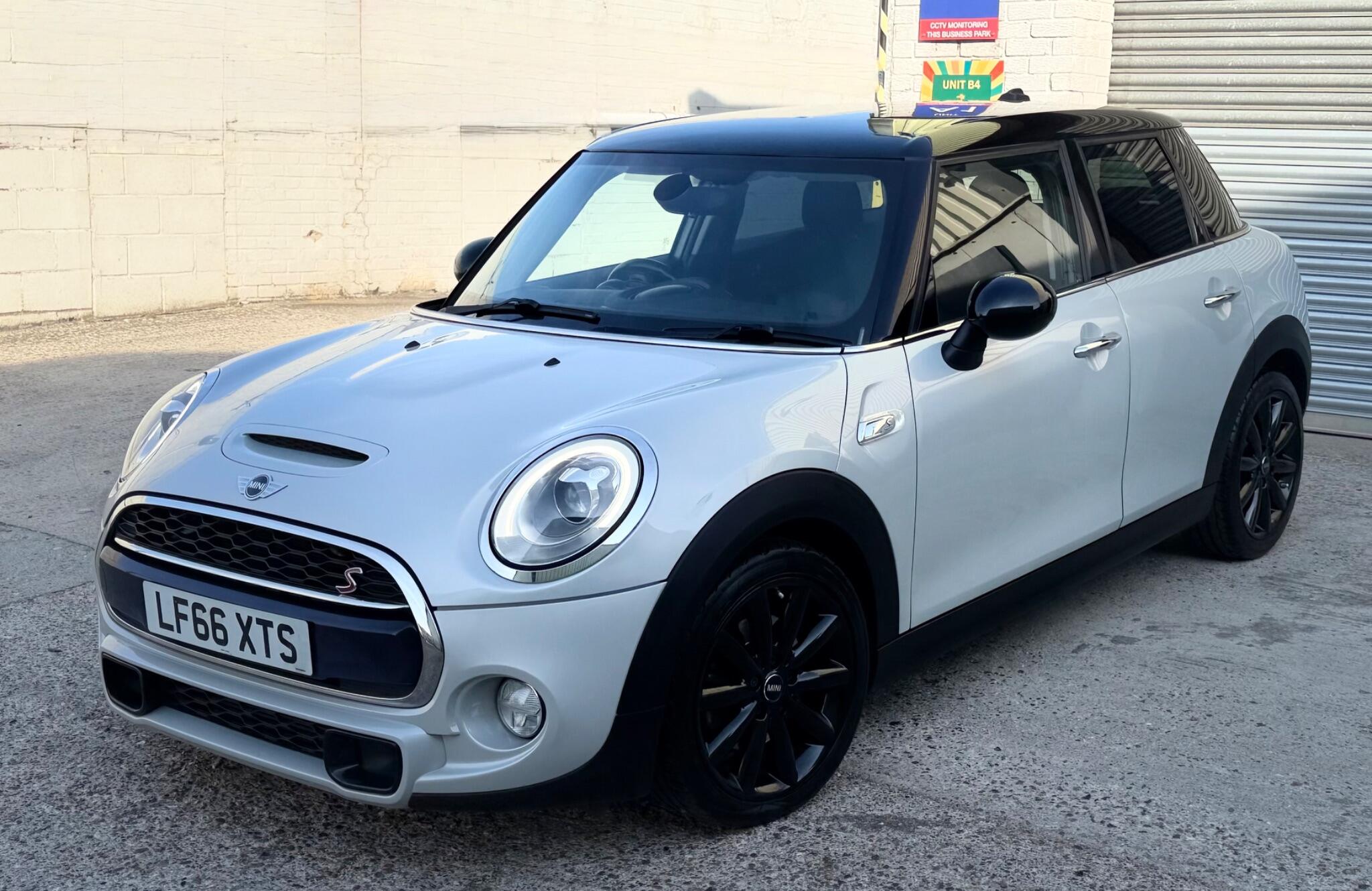 Mini Hatch
